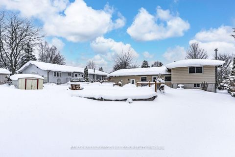 Photo 12 at 229 Deborah Way, Painswick North, Barrie