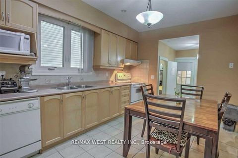 Photo 6 at 472 Symington Avenue, Pellam Park, Toronto