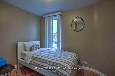 Photo 11 at 472 Symington Avenue, Pellam Park, Toronto