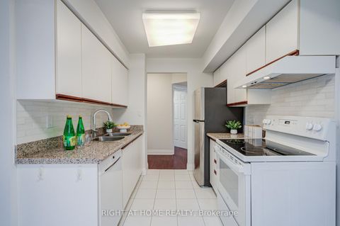 Photo 16 at 207 - 35 Empress Avenue, Willowdale East, Toronto