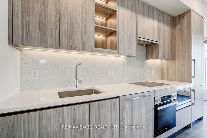 Photo 11 at 2001 - 85 McMahon Drive, Bayview Village, Toronto