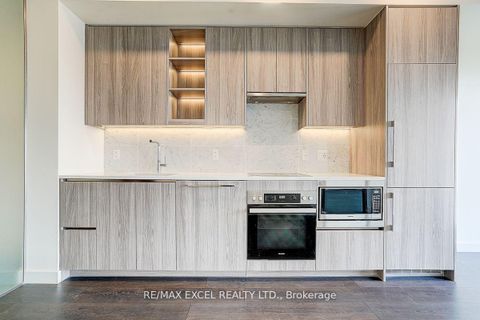 Photo 9 at 2001 - 85 McMahon Drive, Bayview Village, Toronto