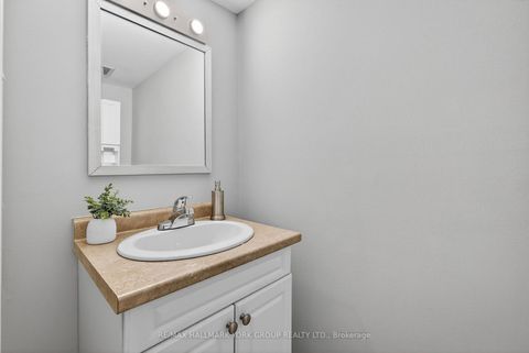 Photo 8 at 33 - 169 Milestone Crescent, Aurora Village, Aurora