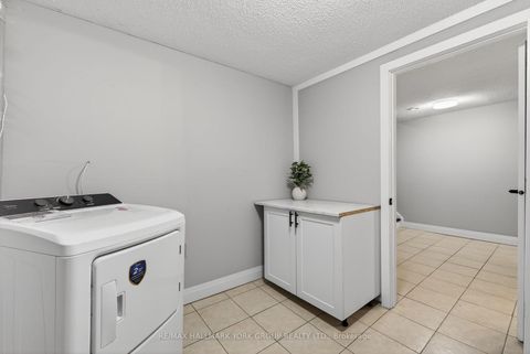 Photo 11 at 33 - 169 Milestone Crescent, Aurora Village, Aurora