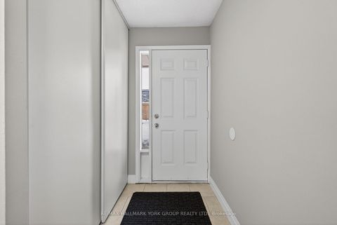 Photo 13 at 33 - 169 Milestone Crescent, Aurora Village, Aurora