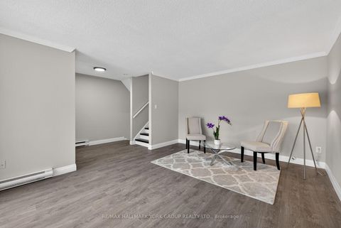 Photo 17 at 33 - 169 Milestone Crescent, Aurora Village, Aurora