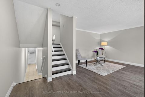 Photo 19 at 33 - 169 Milestone Crescent, Aurora Village, Aurora