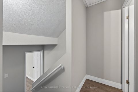 Photo 29 at 33 - 169 Milestone Crescent, Aurora Village, Aurora