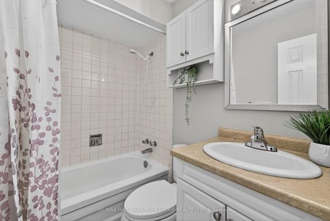 Photo 31 at 33 - 169 Milestone Crescent, Aurora Village, Aurora