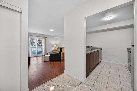 Photo 7 at 3 - 41 Coulter Street, Sunnidale, Barrie