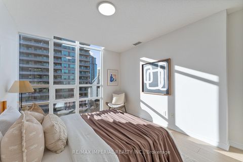 Photo 10 at 2318 - 35 Hollywood Avenue, Willowdale East, Toronto