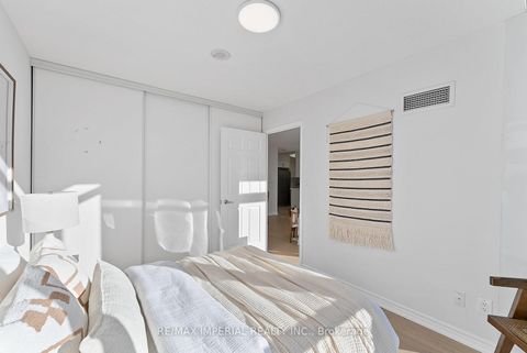 Photo 16 at 2318 - 35 Hollywood Avenue, Willowdale East, Toronto