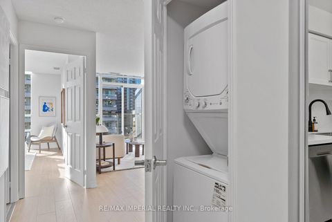 Photo 18 at 2318 - 35 Hollywood Avenue, Willowdale East, Toronto