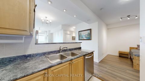 Photo 8 at PH01 - 61 Town Centre Court, Bendale, Toronto