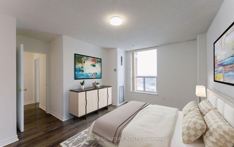 Photo 6 at 2011 - 85 Emmett Avenue, Mount Dennis, Toronto