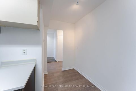 Photo 13 at 2011 - 85 Emmett Avenue, Mount Dennis, Toronto