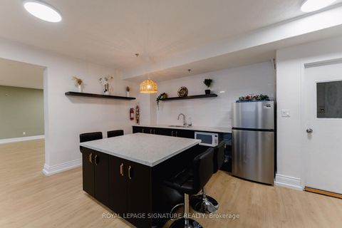 Photo 22 at 2011 - 85 Emmett Avenue, Mount Dennis, Toronto
