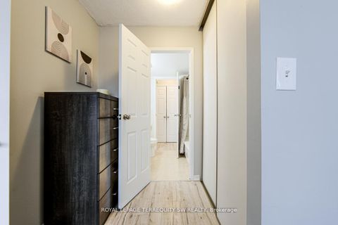 Photo 16 at 933 - 222 The Esplanade, Waterfront Communities C8, Toronto