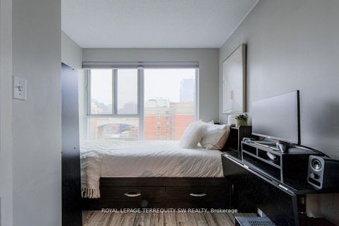 Photo 18 at 933 - 222 The Esplanade, Waterfront Communities C8, Toronto