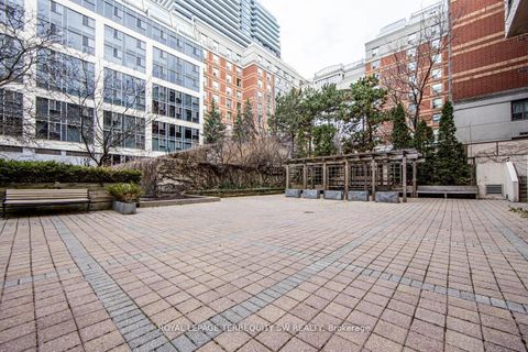 Photo 25 at 933 - 222 The Esplanade, Waterfront Communities C8, Toronto