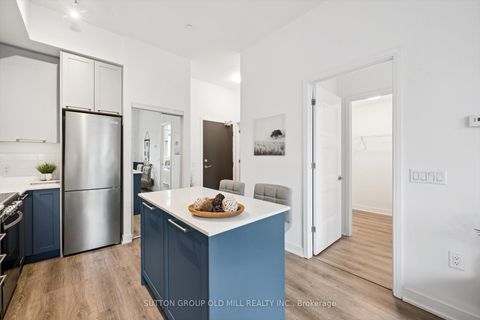 Photo 9 at 101 - 25 Neighbourhood Lane, Queensway, Toronto