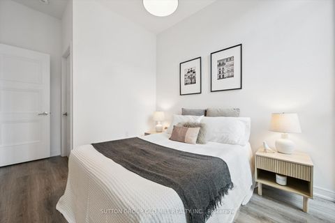 Photo 24 at 101 - 25 Neighbourhood Lane, Queensway, Toronto