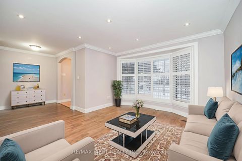 Photo 2 at 43 Dunsany Crescent, Richview, Toronto
