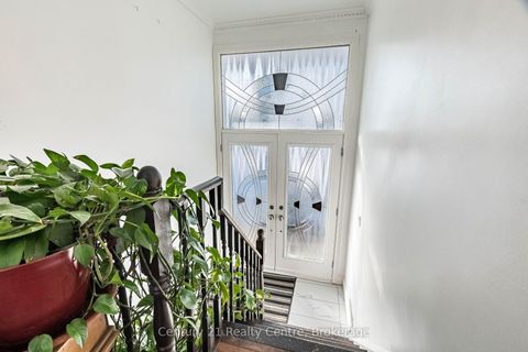 Photo 5 at 3800 Wyewood Road, Malton, Mississauga