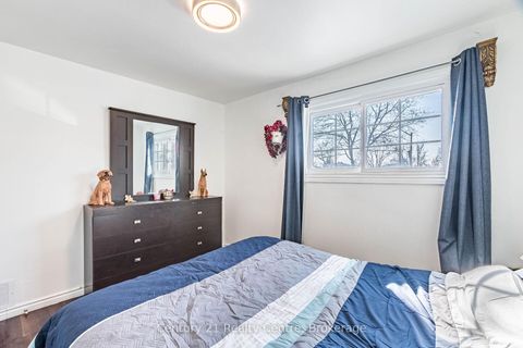 Photo 13 at 3800 Wyewood Road, Malton, Mississauga