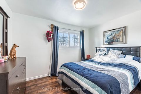 Photo 14 at 3800 Wyewood Road, Malton, Mississauga