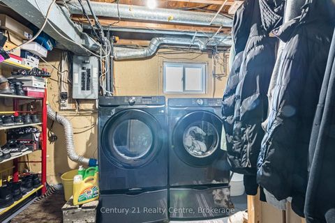 Photo 33 at 3800 Wyewood Road, Malton, Mississauga