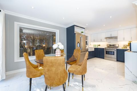 Photo 11 at 124 Aitken Circle, Unionville, Markham