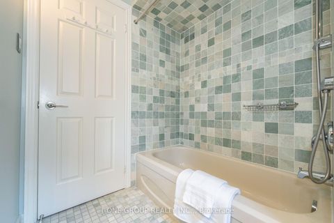 Photo 25 at 124 Aitken Circle, Unionville, Markham