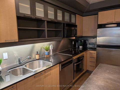 Photo 4 at 723 - 36 Blue Jays Way, Waterfront Communities C1, Toronto