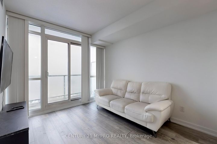 Photo 11 at 3302 - 121 Mcmahon Drive, Bayview Village, Toronto