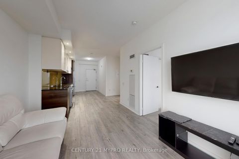 Photo 14 at 3302 - 121 Mcmahon Drive, Bayview Village, Toronto