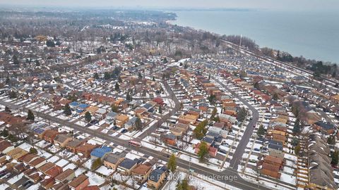 Photo 41 at 1 Wheeling Drive, Rouge E10, Toronto