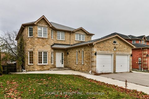 Photo 1 at 262 Livingstone Street E, Little Lake, Barrie