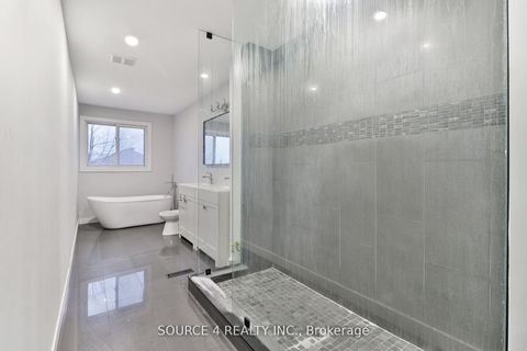 Photo 19 at 262 Livingstone Street E, Little Lake, Barrie