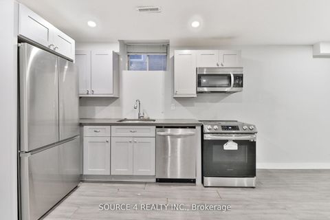 Photo 27 at 262 Livingstone Street E, Little Lake, Barrie