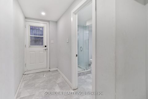 Photo 28 at 262 Livingstone Street E, Little Lake, Barrie