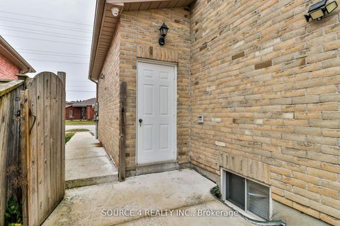 Photo 35 at 262 Livingstone Street E, Little Lake, Barrie