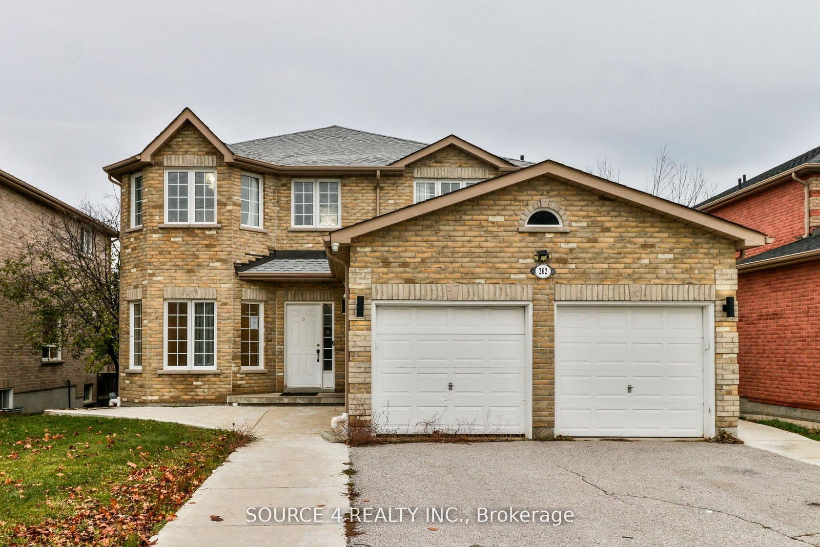 262 Livingstone Street E, Little Lake, Barrie photo number 2