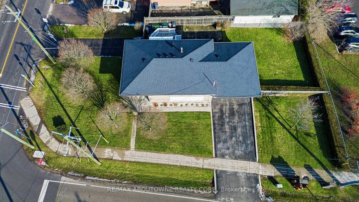 Photo 1 at 491 Warminster Drive, WO West, Oakville