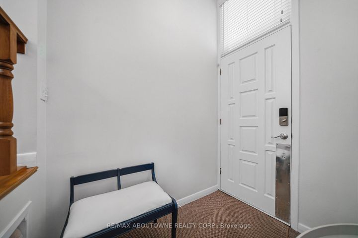 Photo 3 at 491 Warminster Drive, WO West, Oakville