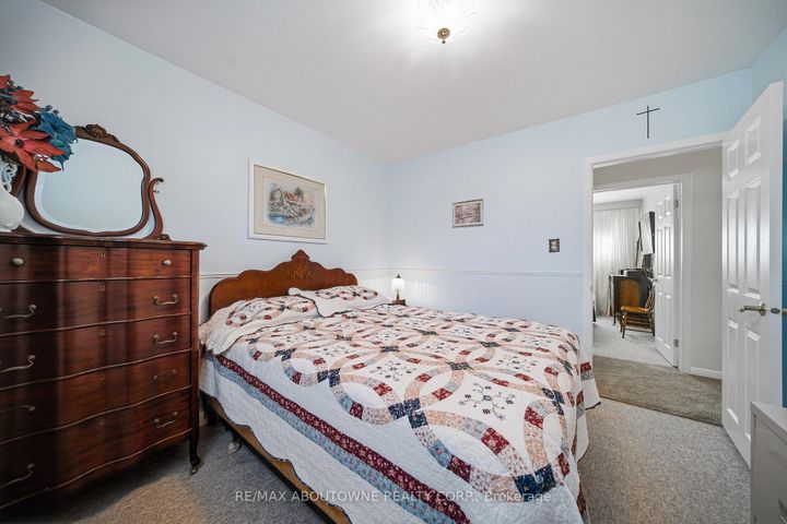 Photo 16 at 491 Warminster Drive, WO West, Oakville