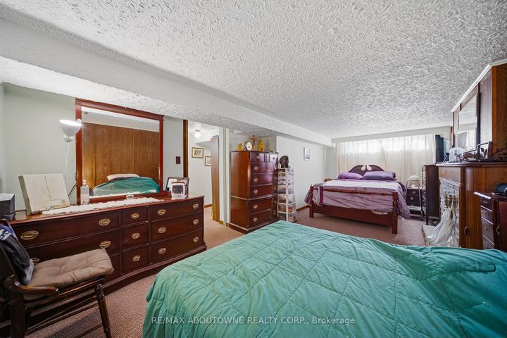 Photo 22 at 491 Warminster Drive, WO West, Oakville
