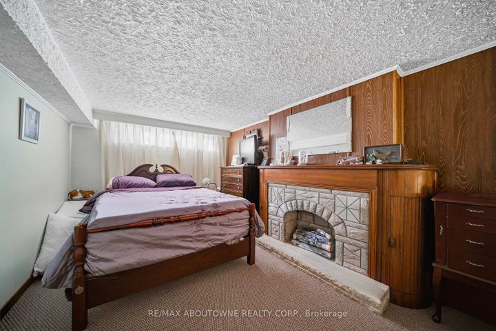 Photo 23 at 491 Warminster Drive, WO West, Oakville