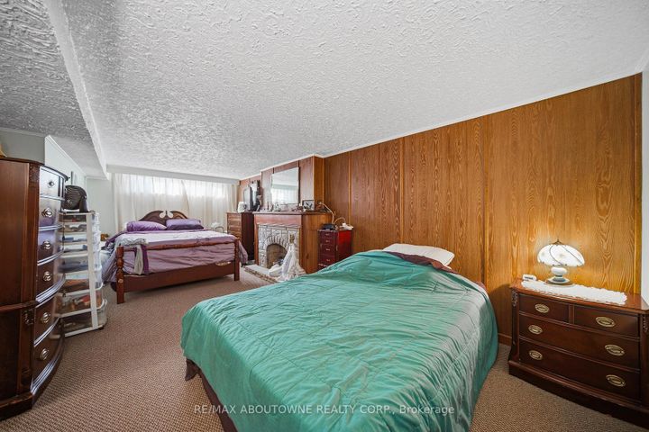 Photo 24 at 491 Warminster Drive, WO West, Oakville