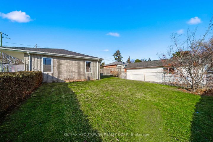 Photo 31 at 491 Warminster Drive, WO West, Oakville